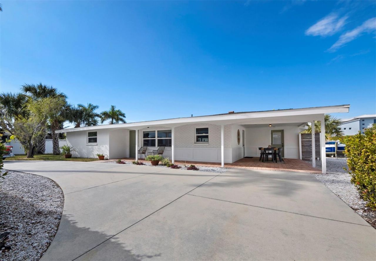 691 Tarawitt Drive, Longboat Key, FL 34228 Photo
