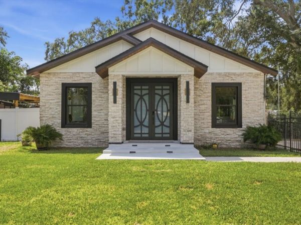4710 W BAY VIEW AVENUE , TAMPA, FL 33611
