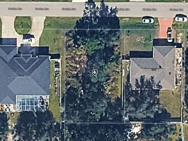 21451 SEATON AVENUE, PORT CHARLOTTE, FL 33954