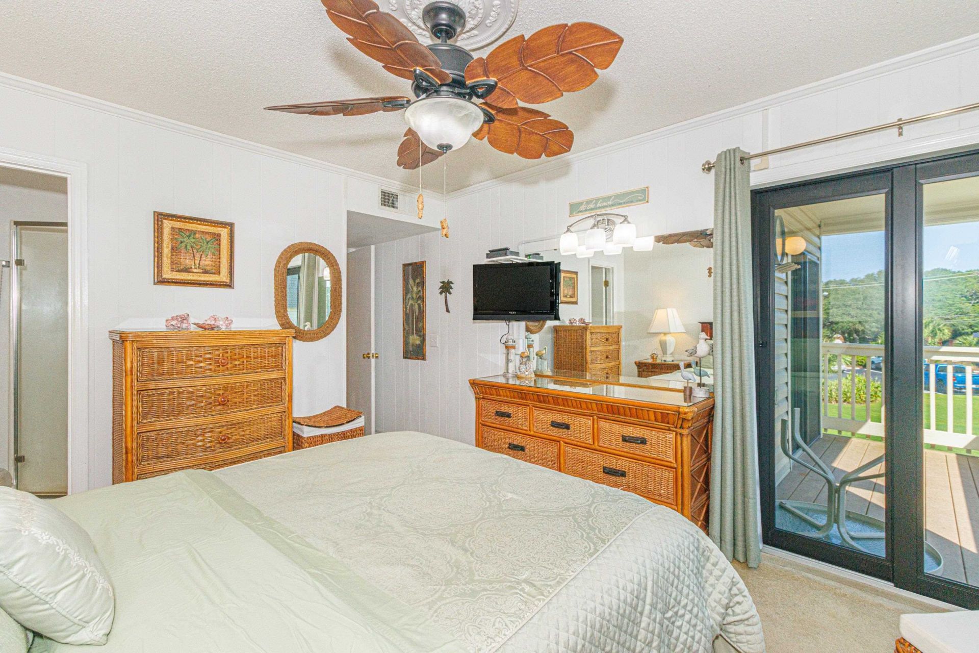 5601 N Ocean Blvd.  Photo 22