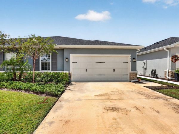9364 SW Libertas Way , Port St. Lucie, FL 34987