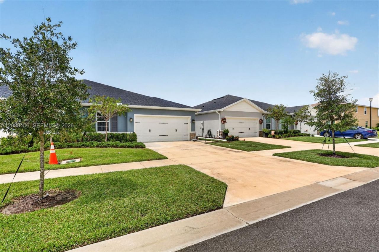 9364 SW Libertas Way, Port Saint Lucie, FL 34987 Photo