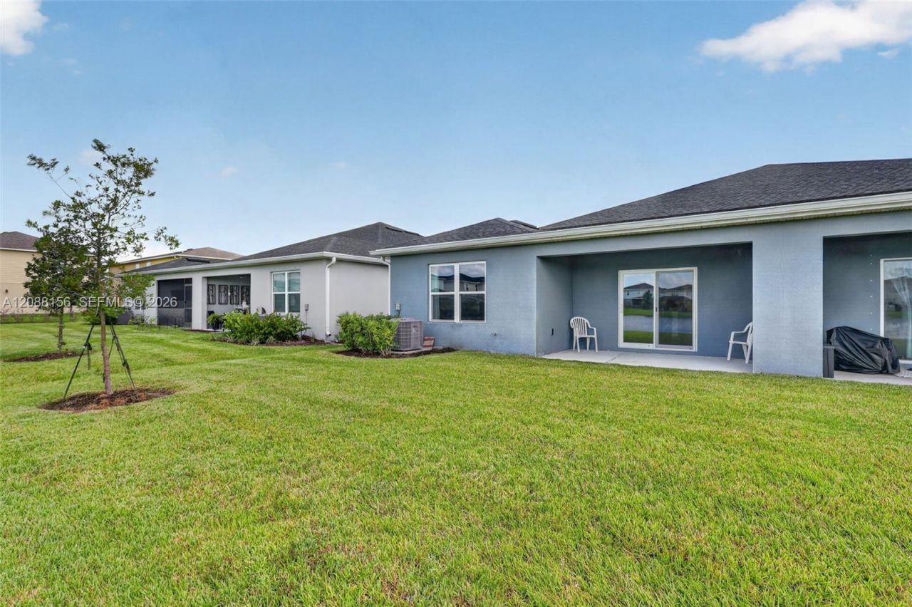 9364 SW Libertas Way, Port Saint Lucie, FL 34987 Photo