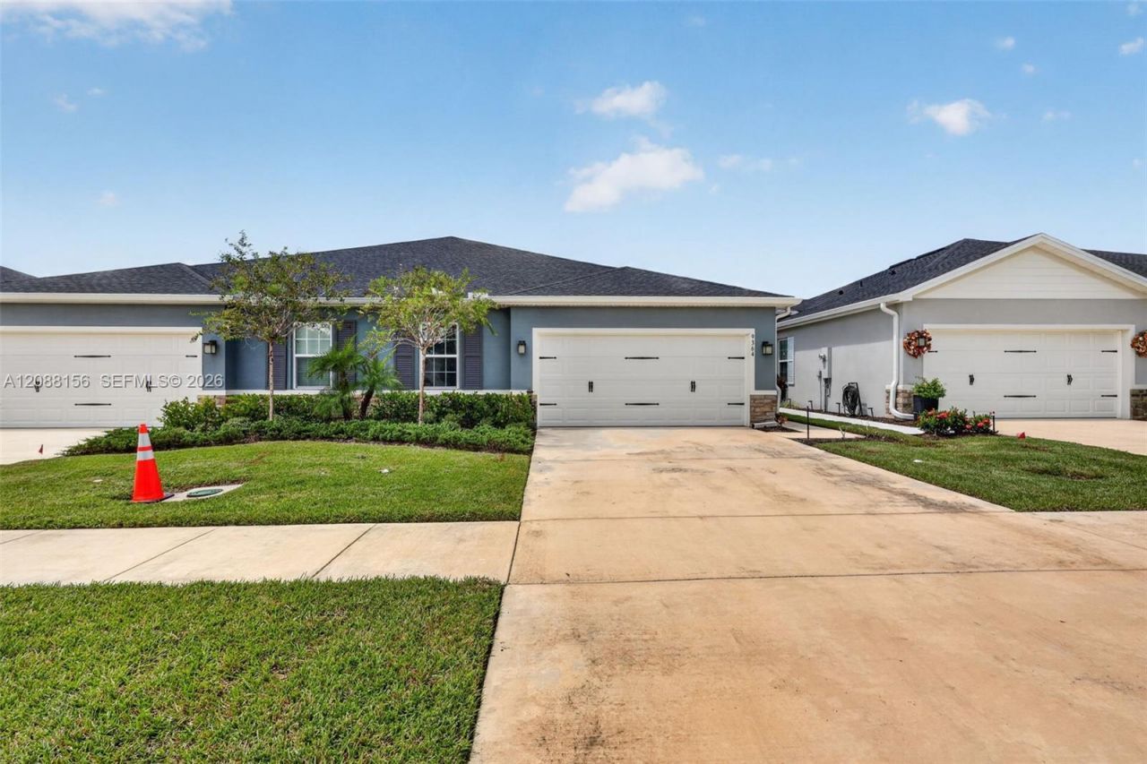 9364 SW Libertas Way, Port Saint Lucie, FL 34987 Photo