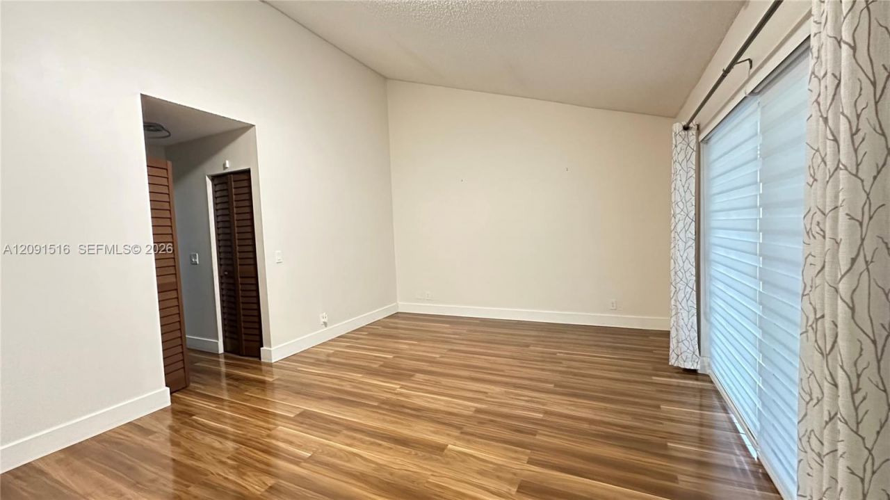 1035 NW 164th Ave, Pembroke Pines, FL 33028 Photo