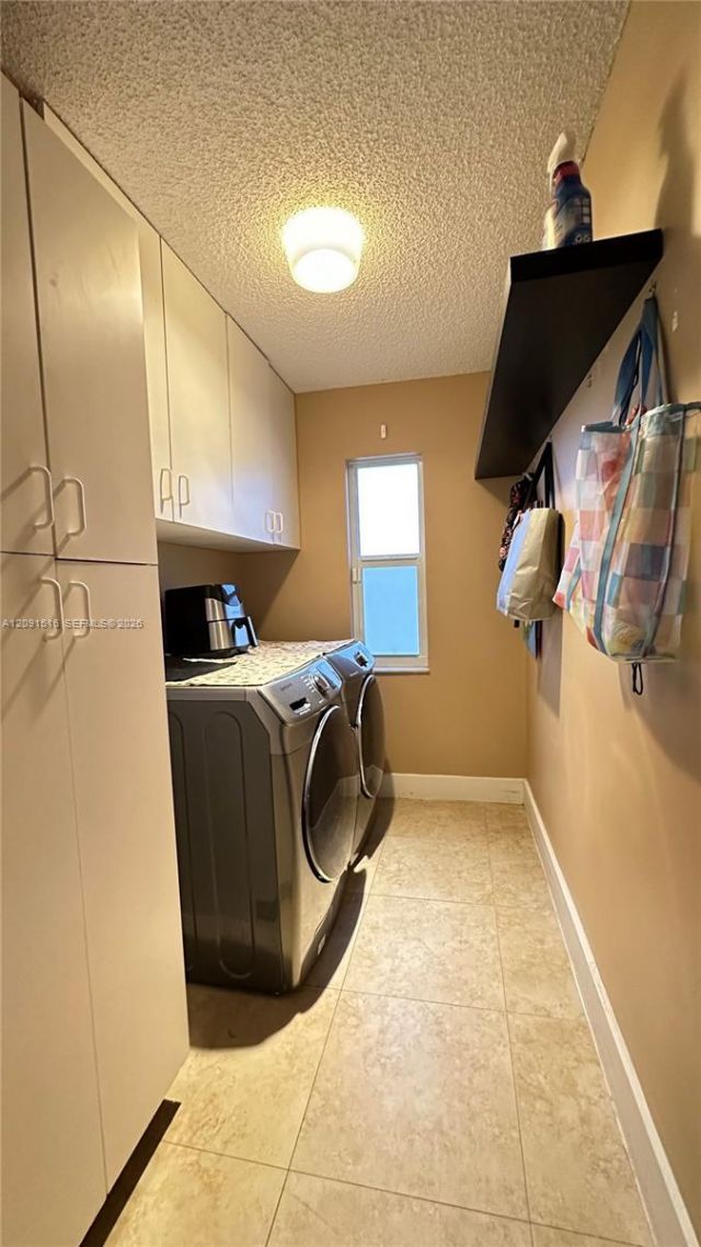 1035 NW 164th Ave, Pembroke Pines, FL 33028 Photo