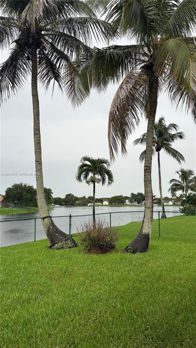 1035 NW 164th Ave, Pembroke Pines, FL 33028 Photo