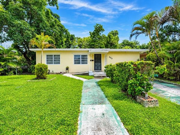 420 NW 42nd St , Miami, FL 33127