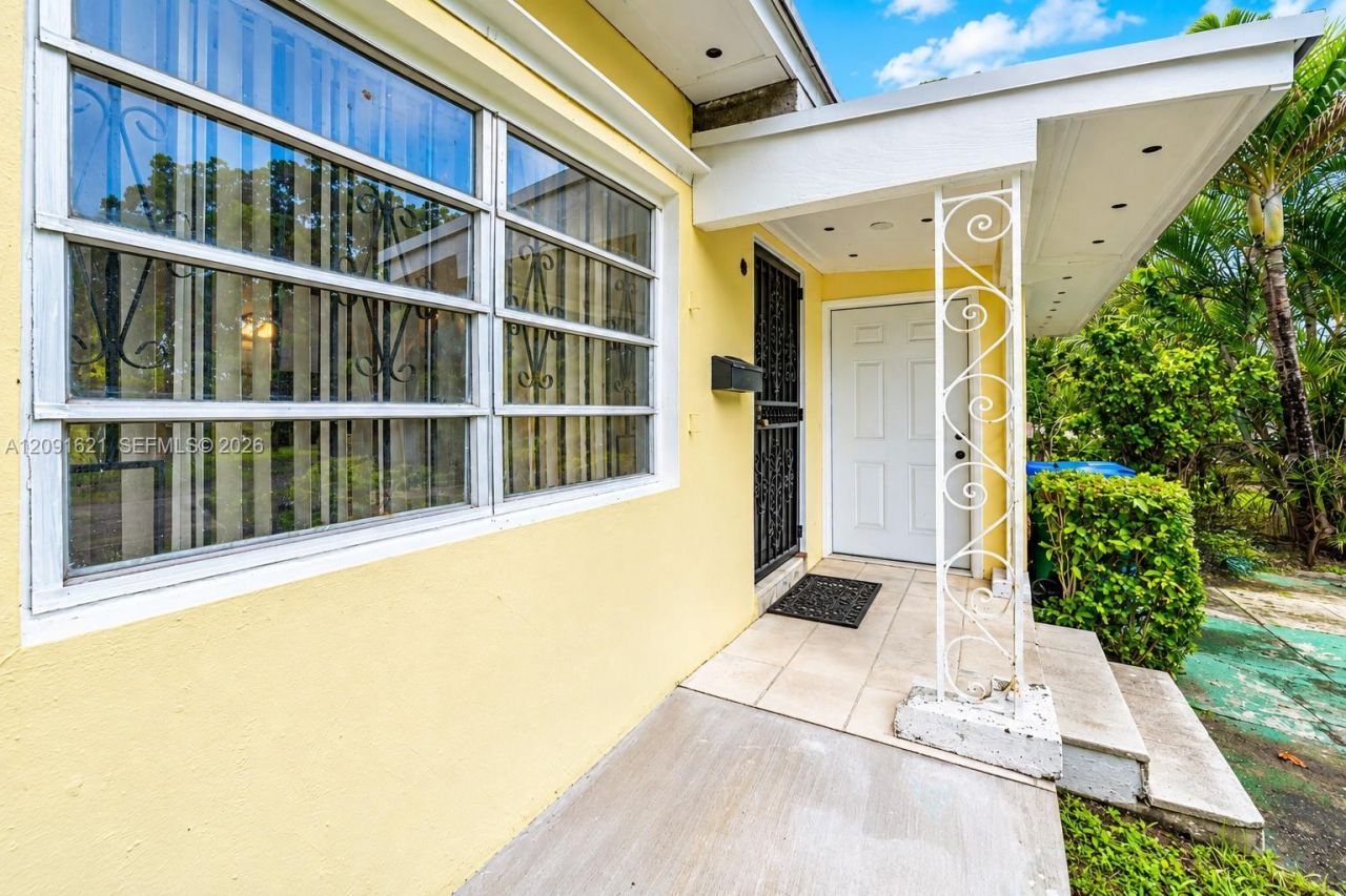 420 NW 42nd St , Miami, FL 33127 Photo