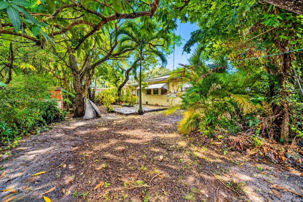 420 NW 42nd St , Miami, FL 33127 Photo