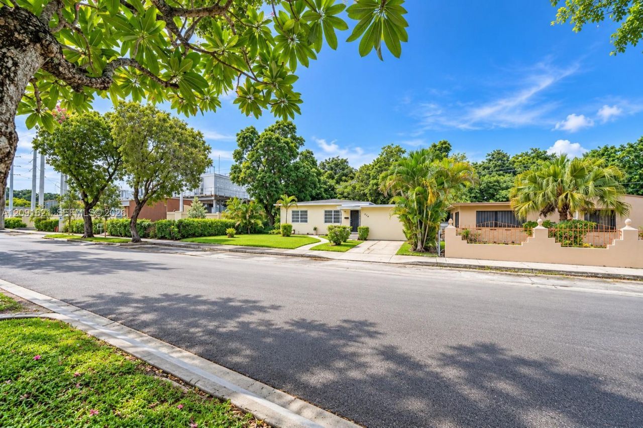 420 NW 42nd St , Miami, FL 33127 Photo
