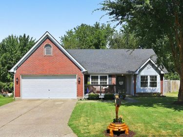 136 Hawthorne Drive, Georgetown, KY 40324