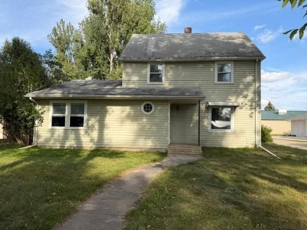 226 1st Avenue NW, Mayville, ND 58257