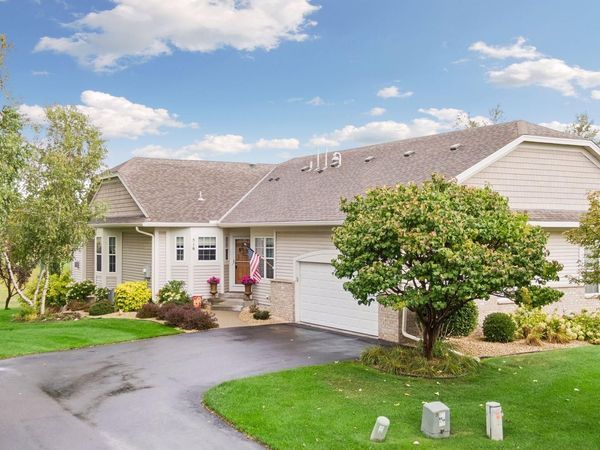 516 Holly Lane N, Oakdale, MN 55128