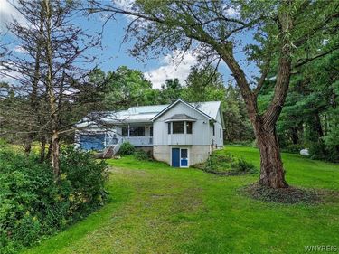 2331 Snyder Road , Varysburg, NY 14167