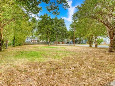 5325 Alton Avenue, Dallas, TX 75214