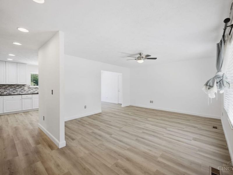 8130 Brucehills Drive, West Chester, OH 45069 Photo 6