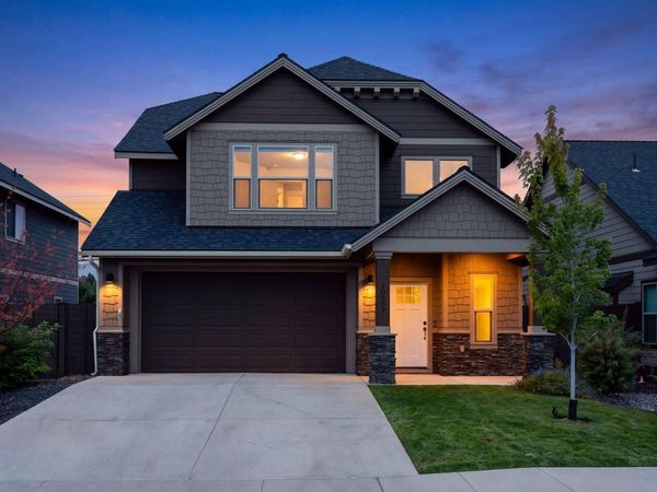 20597 SE Gemstone Avenue, Bend, OR 97702