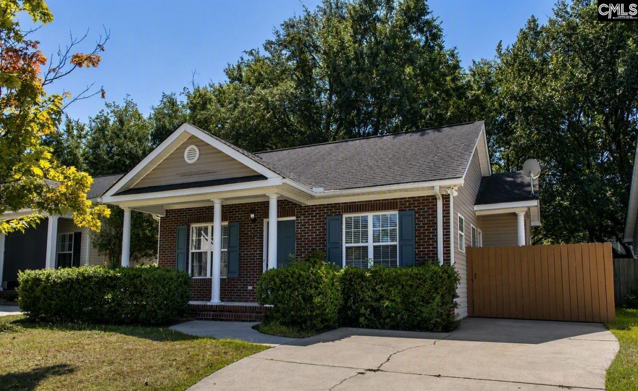 108 Amelia Forest Lane Photo 4