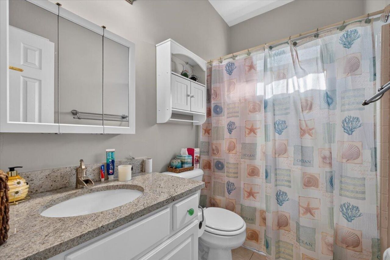 302 Sparkleberry Lane Photo 17