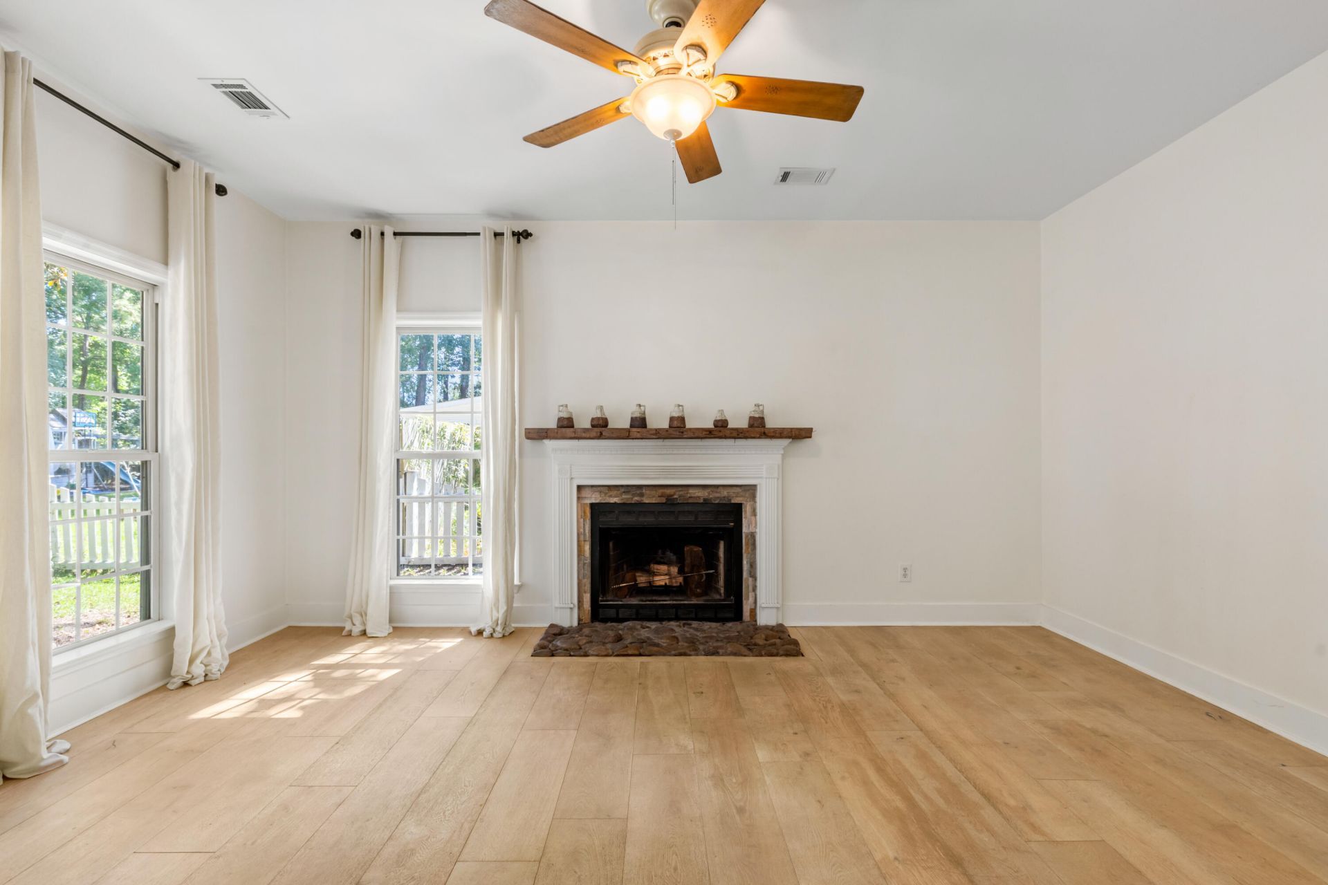 1151 Black Rush Circle Photo 18