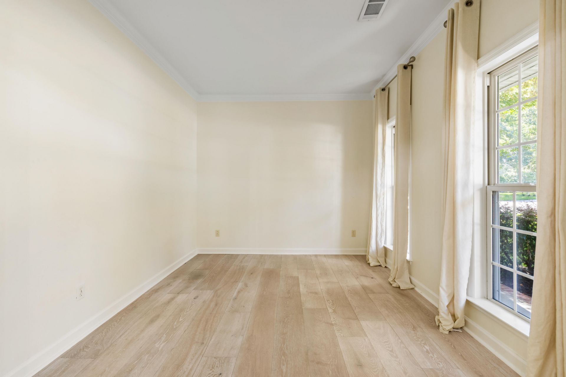 1151 Black Rush Circle Photo 7