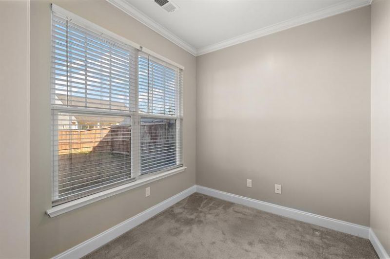 424 Philbrick Drive Photo 12