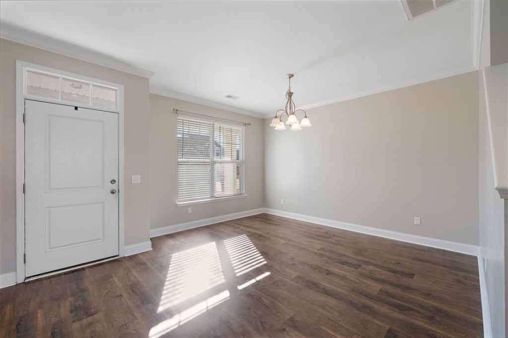 424 Philbrick Drive Photo 4