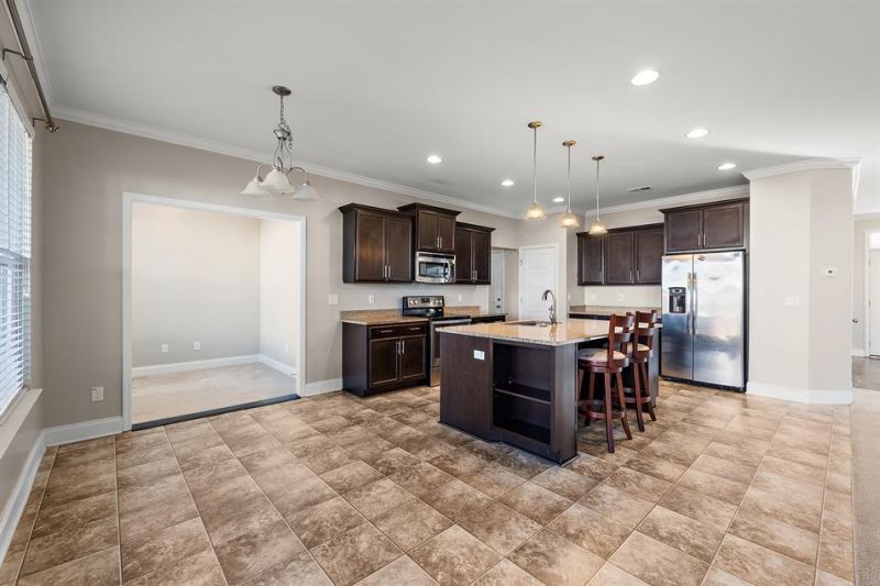 424 Philbrick Drive Photo 6