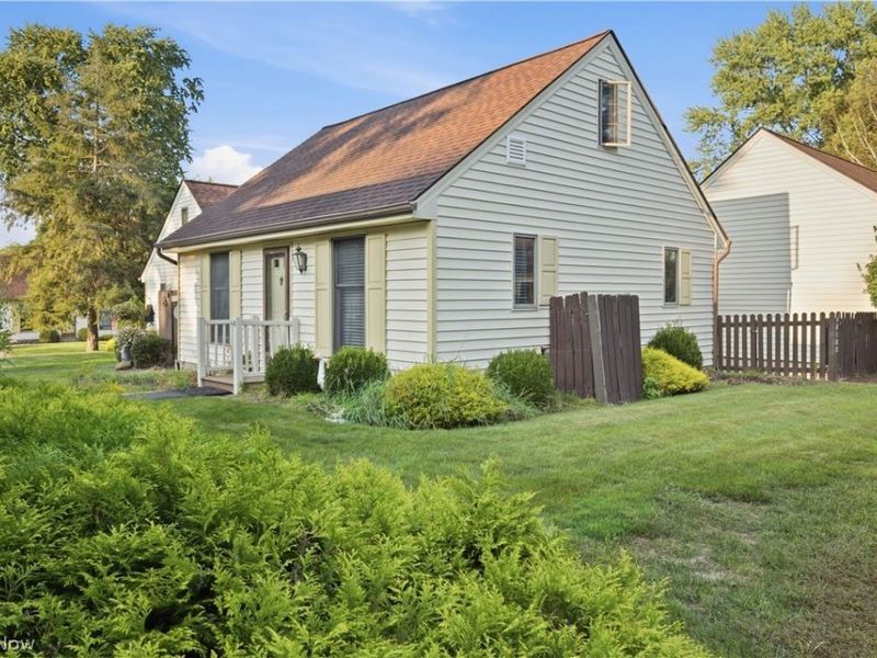 46103 New England Square, Unit D, New Waterford, OH 44445 Photo 19