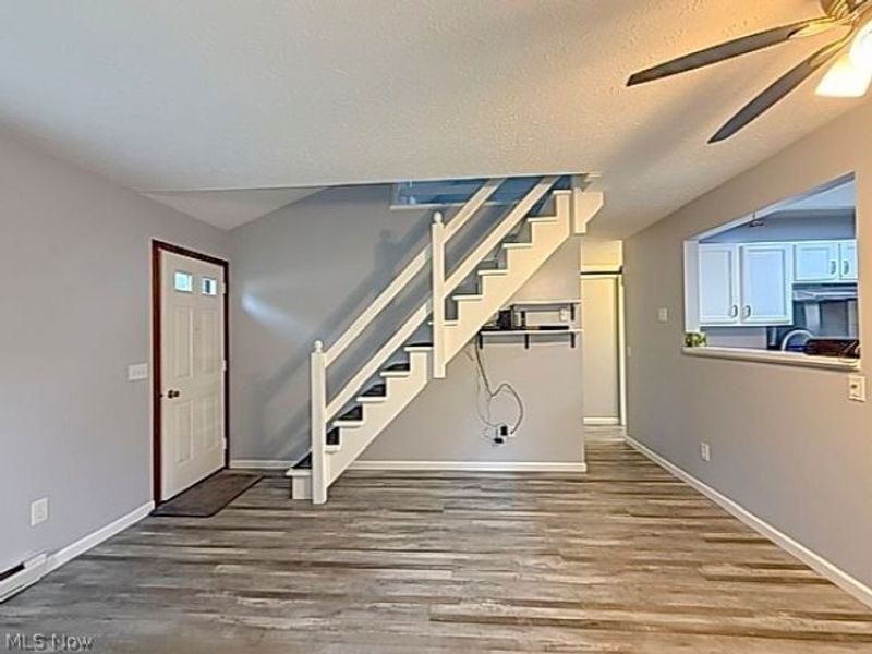 46103 New England Square, Unit D, New Waterford, OH 44445 Photo 7