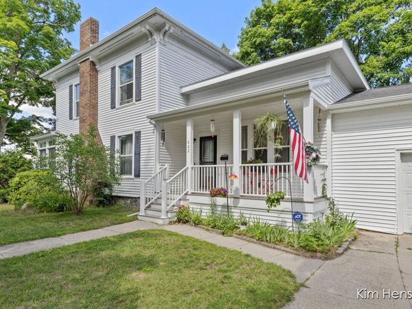 602 S Franklin Street, Greenville, MI 48838