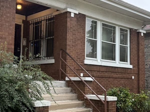 6411 S Rockwell Street , Chicago, IL 60629