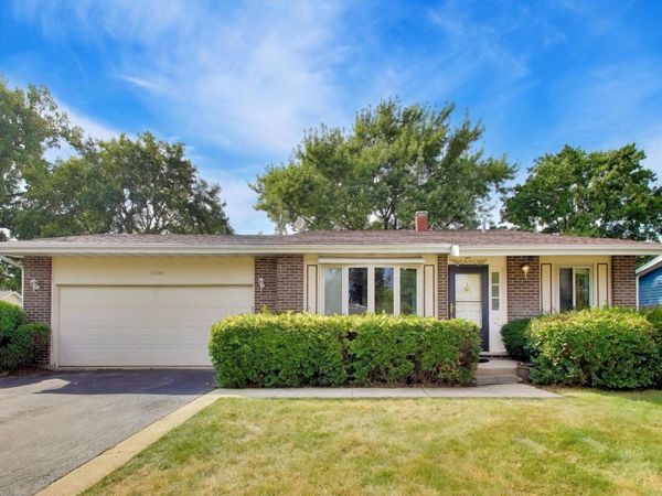 1009 Beverly Court , Lombard, IL 60148