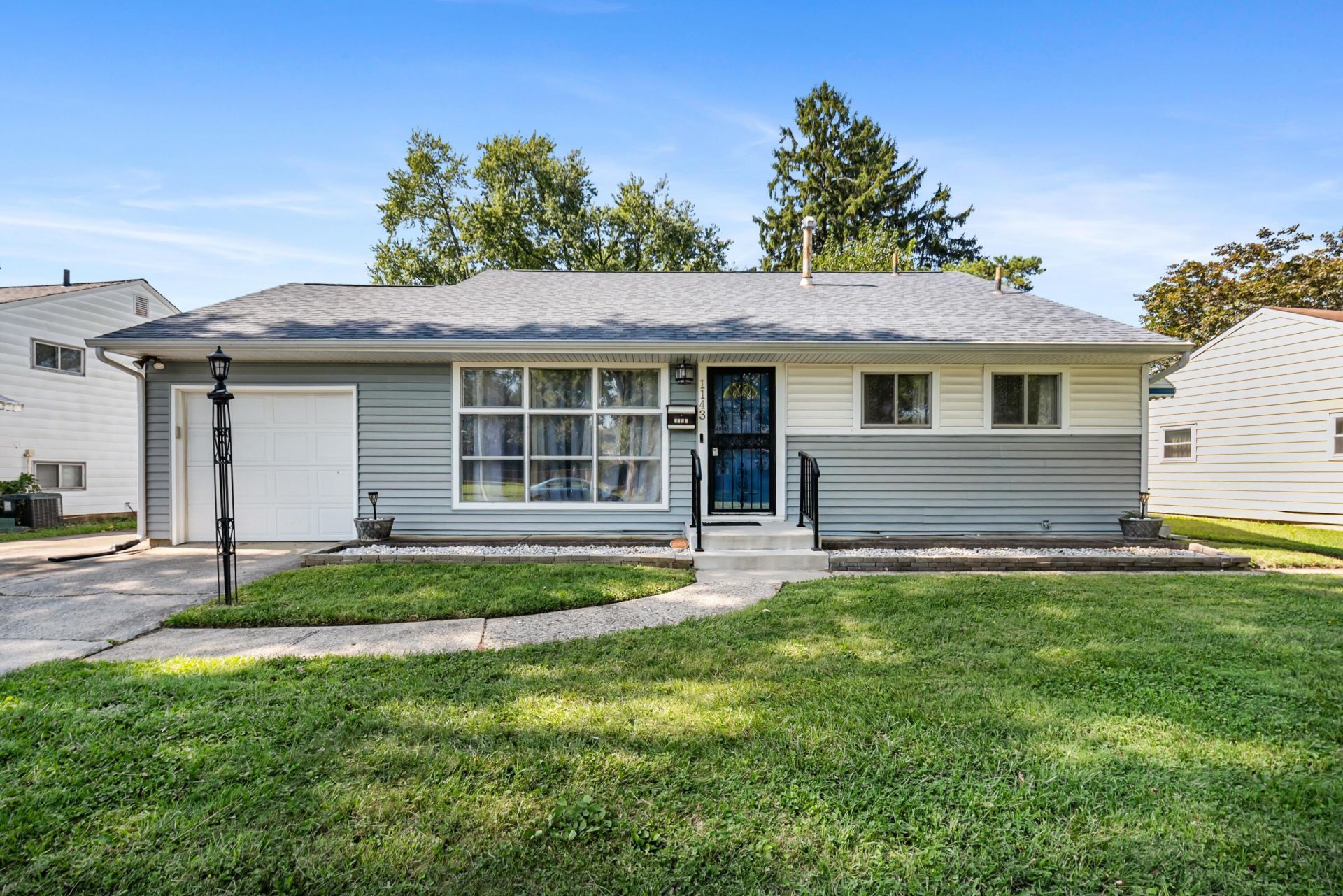 1143 Manfeld Drive, Columbus, OH 43227 Main Photo