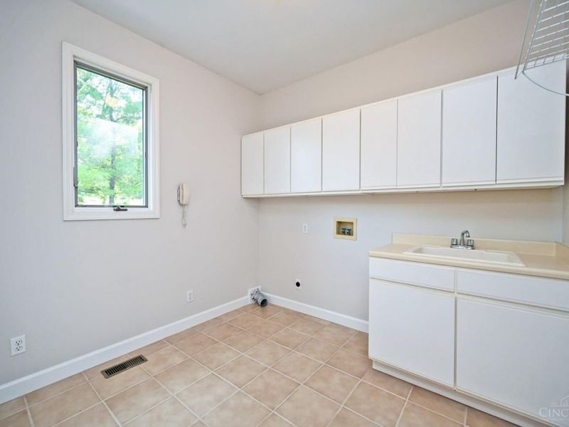 5474 Chancellor Lane, Hamilton Township, OH 45152 Photo 22