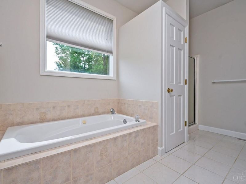5474 Chancellor Lane, Hamilton Township, OH 45152 Photo 27