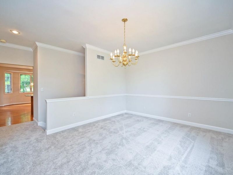 5474 Chancellor Lane, Hamilton Township, OH 45152 Photo 9