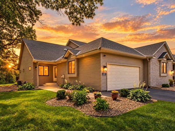 4201 93rd Avenue N, Brooklyn Park, MN 55443