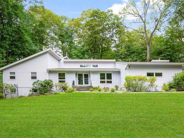 26 Cecilia Lane, Pleasantville, NY 10570