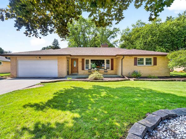 3523 W Pelican Ln, Brown Deer, WI 53209
