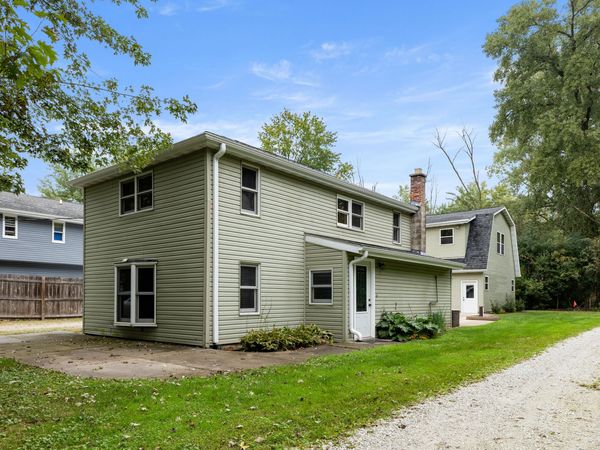 8413 Fox River Rd, Waterford, WI 53185