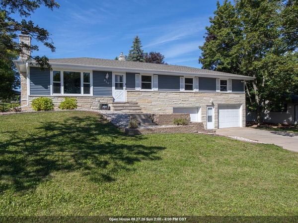 819 GIESE STREET, Hortonville, WI 54944