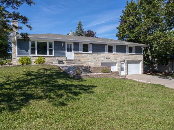 819 GIESE STREET, Hortonville, WI 54944