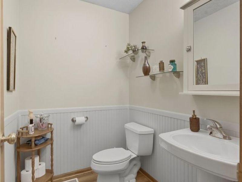 6295 Plum Street NE, Louisville, OH 44641 Photo 12