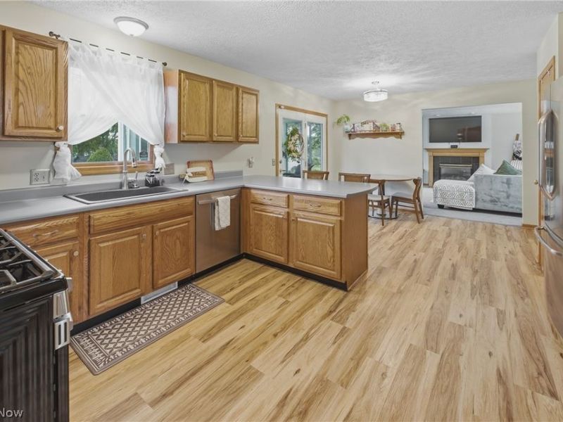 6295 Plum Street NE, Louisville, OH 44641 Photo 15