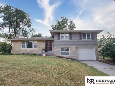 2539 Woods Boulevard, Lincoln, NE 68502