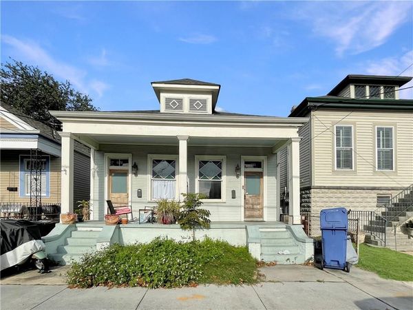 4727 IBERVILLE Street , New Orleans, LA 70119