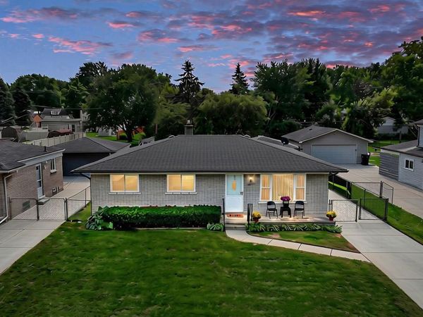 19462 Brandt Street, Roseville, Mi 48066
