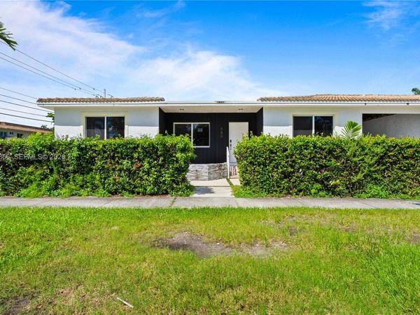 580 Lee Dr , Miami Springs, FL 33166
